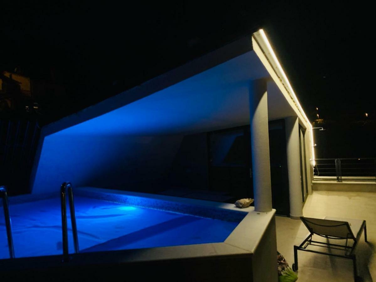 Apartment In Ziza, Rooftop Swimming Pool *