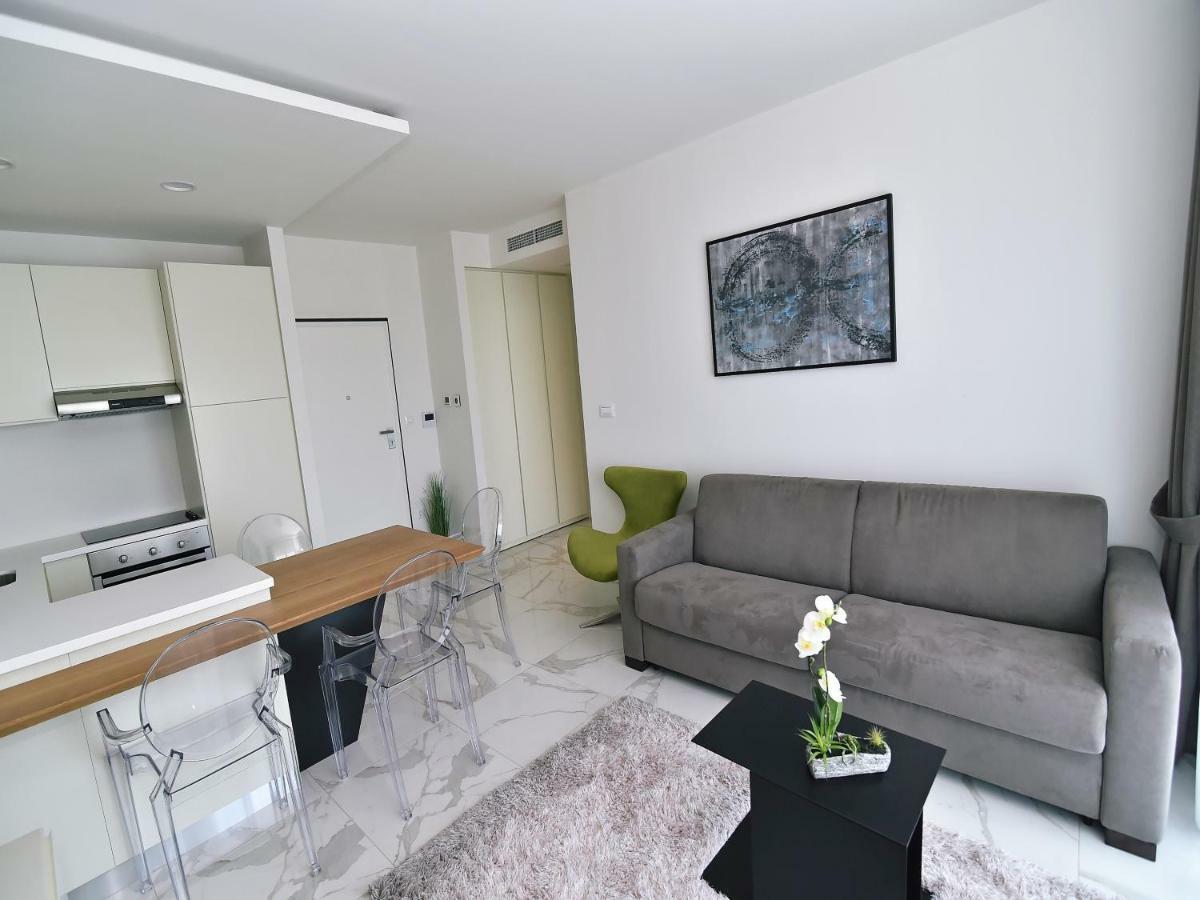 In Ziza, Rooftop Swimming Pool Apartment Opatija