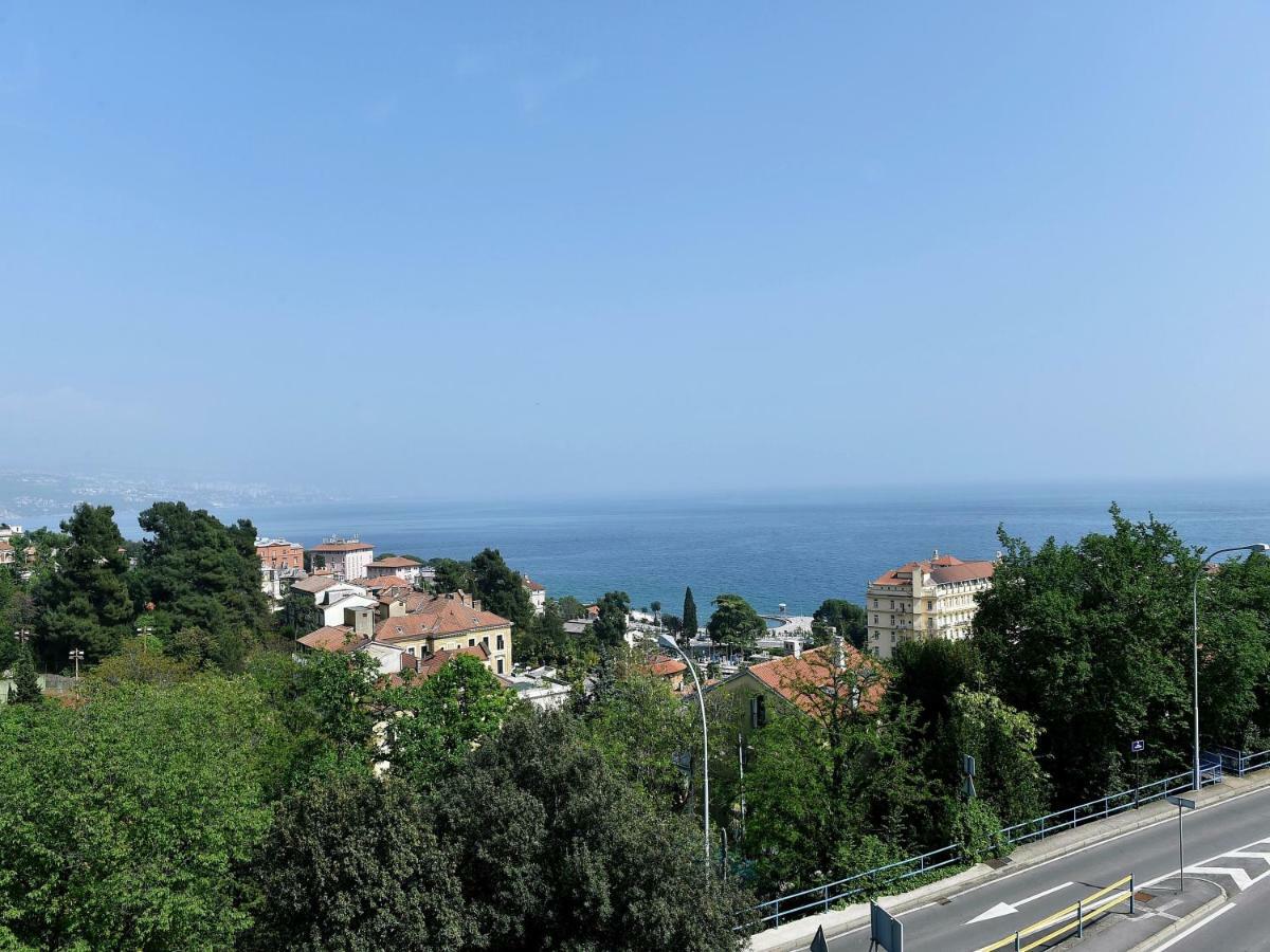 Apartment In Ziza, Rooftop Swimming Pool
