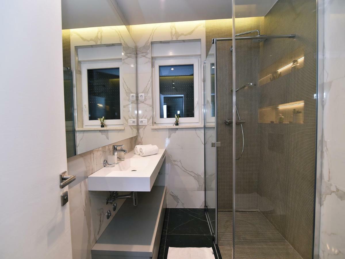 Apartment In Ziza, Rooftop Swimming Pool *