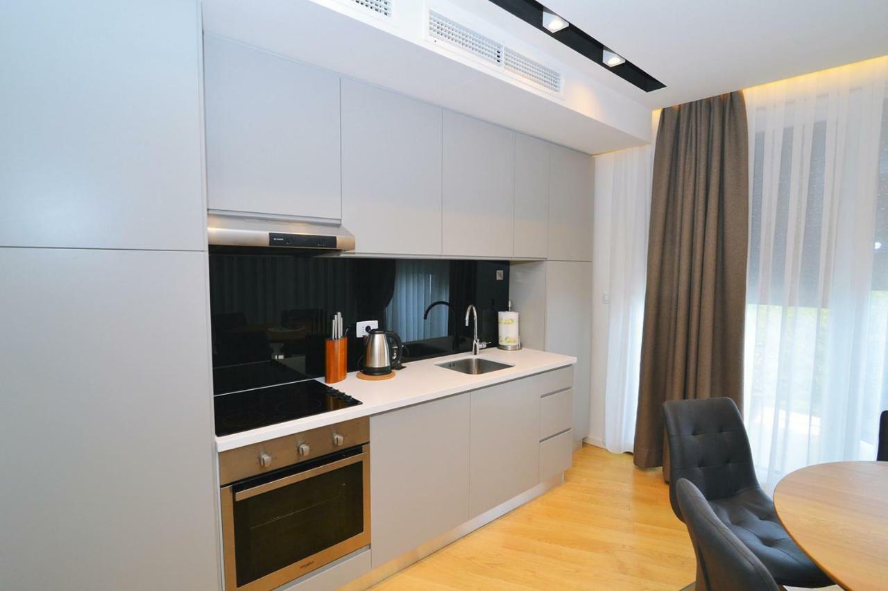 Apartment In Ziza, Rooftop Swimming Pool