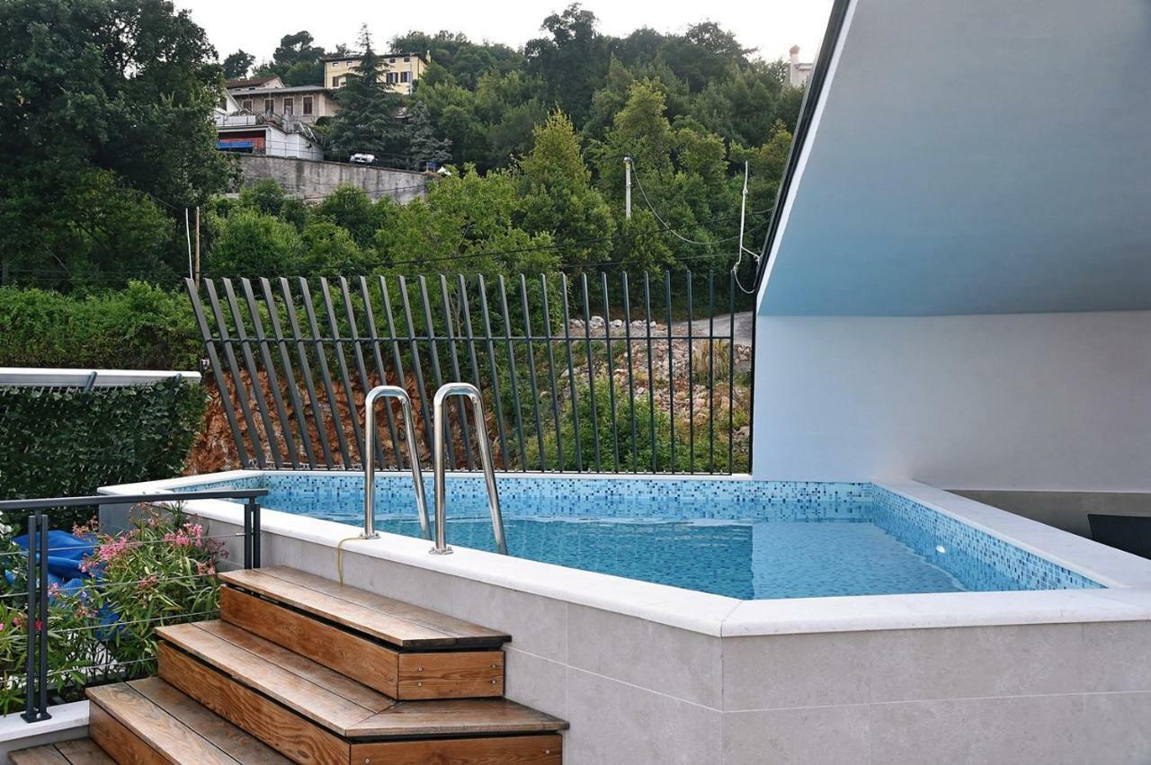 In Ziza, Rooftop Swimming Pool Apartment