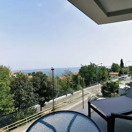 Apartments In Villa Ziza, Rooftop Swimming Pool Opatija Exterior photo