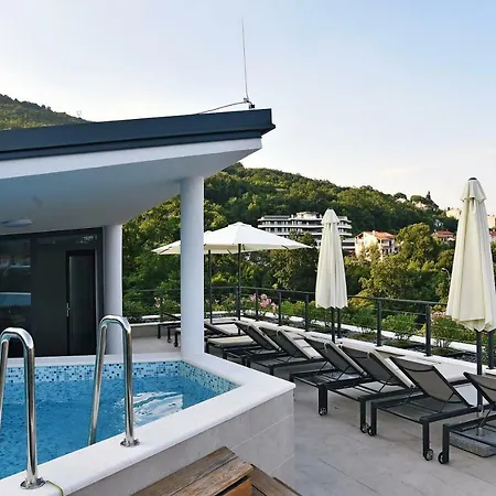 Apartments In Villa Ziza, Rooftop Swimming Pool Opatija Exterior photo